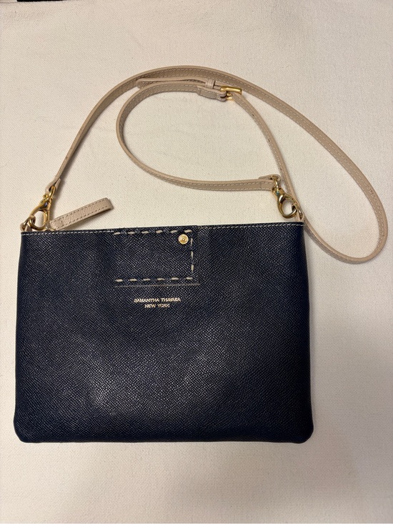 Handbags - Samantha Thavasa New York Cross-body Bag